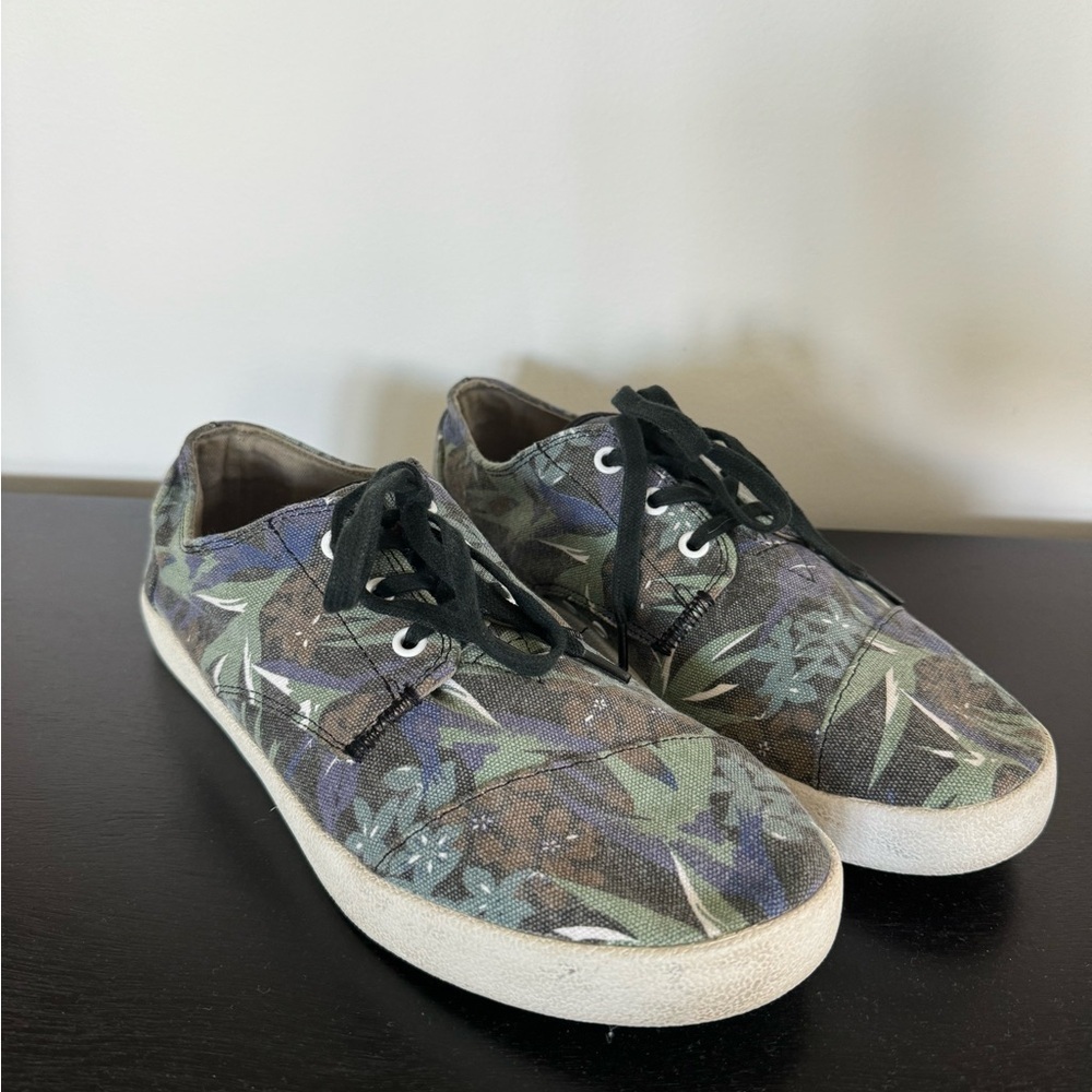 Toms Men’s Floral Casual Canvas Shoes, 10